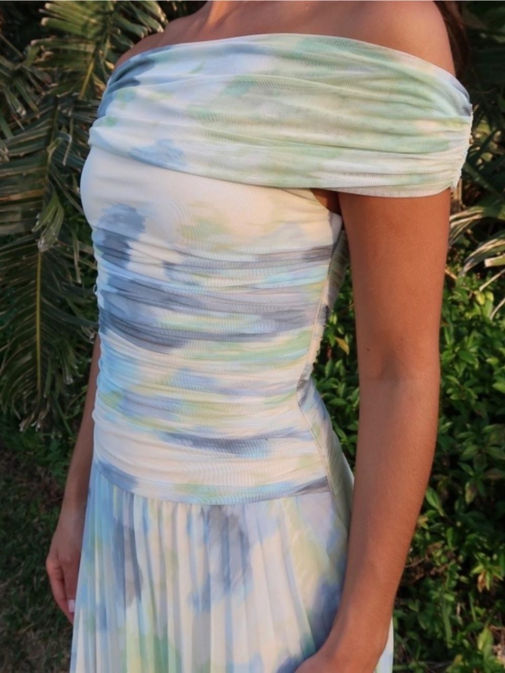 Abercrombie & Fitch Off-Shoulder Pleated Giselle Drop-Waist Mesh Maxi Dress - Picture 2 of 4